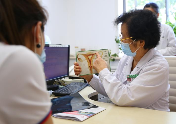 HIV患者怀孕了可以生吗_hpv阳性可以怀孕生孩子吗_HIV阳性生孩子多久可以怀孕